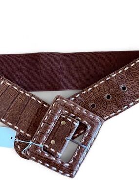 Vintage Brown Textured Leather-Style Women’s Belt with Contrast Stitching